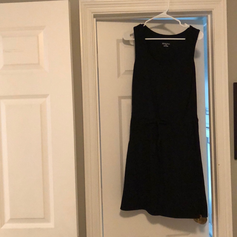 Black Merona size small scoop neck casual dress